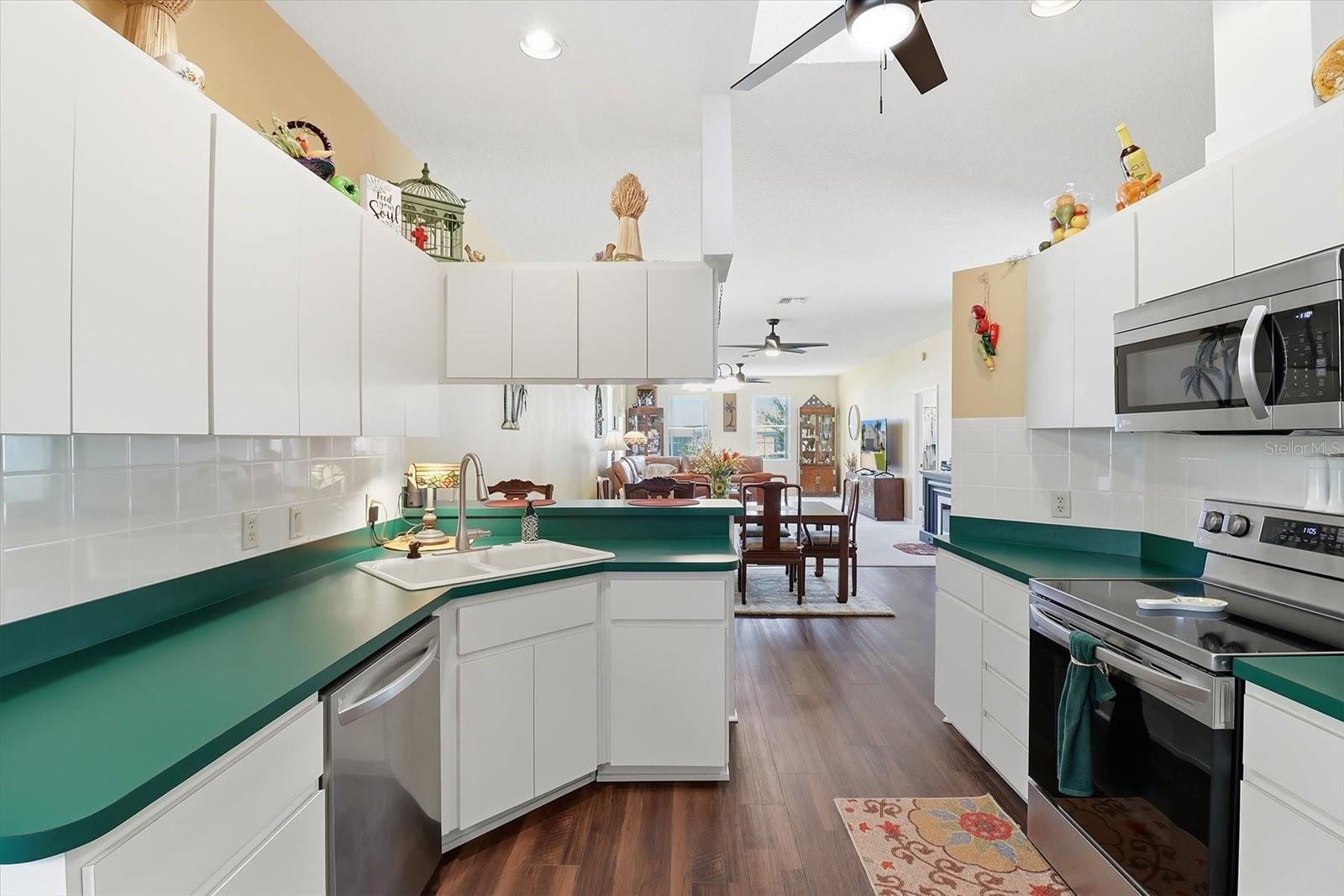 Image 15 of 63 For 3309 Highgate Point