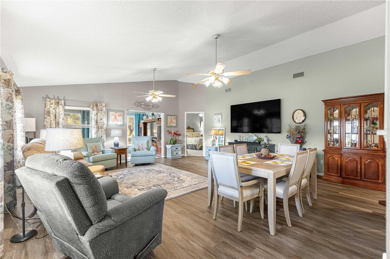 Image 16 of 67 For 9141 91st Circle