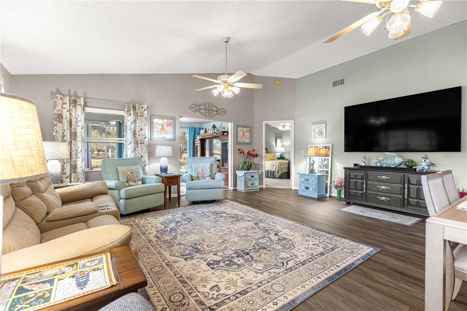 Image 18 of 67 For 9141 91st Circle