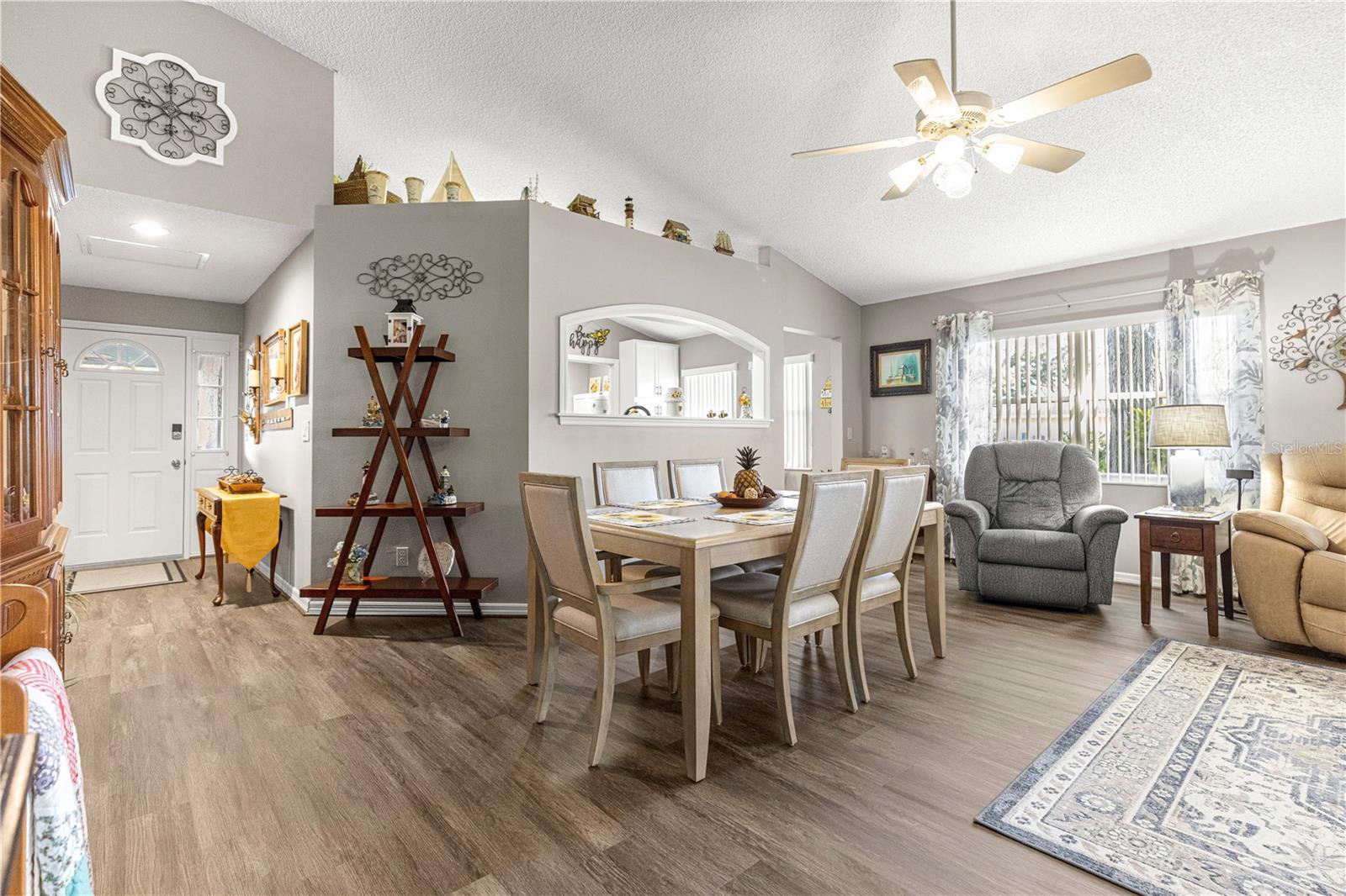 Image 20 of 67 For 9141 91st Circle