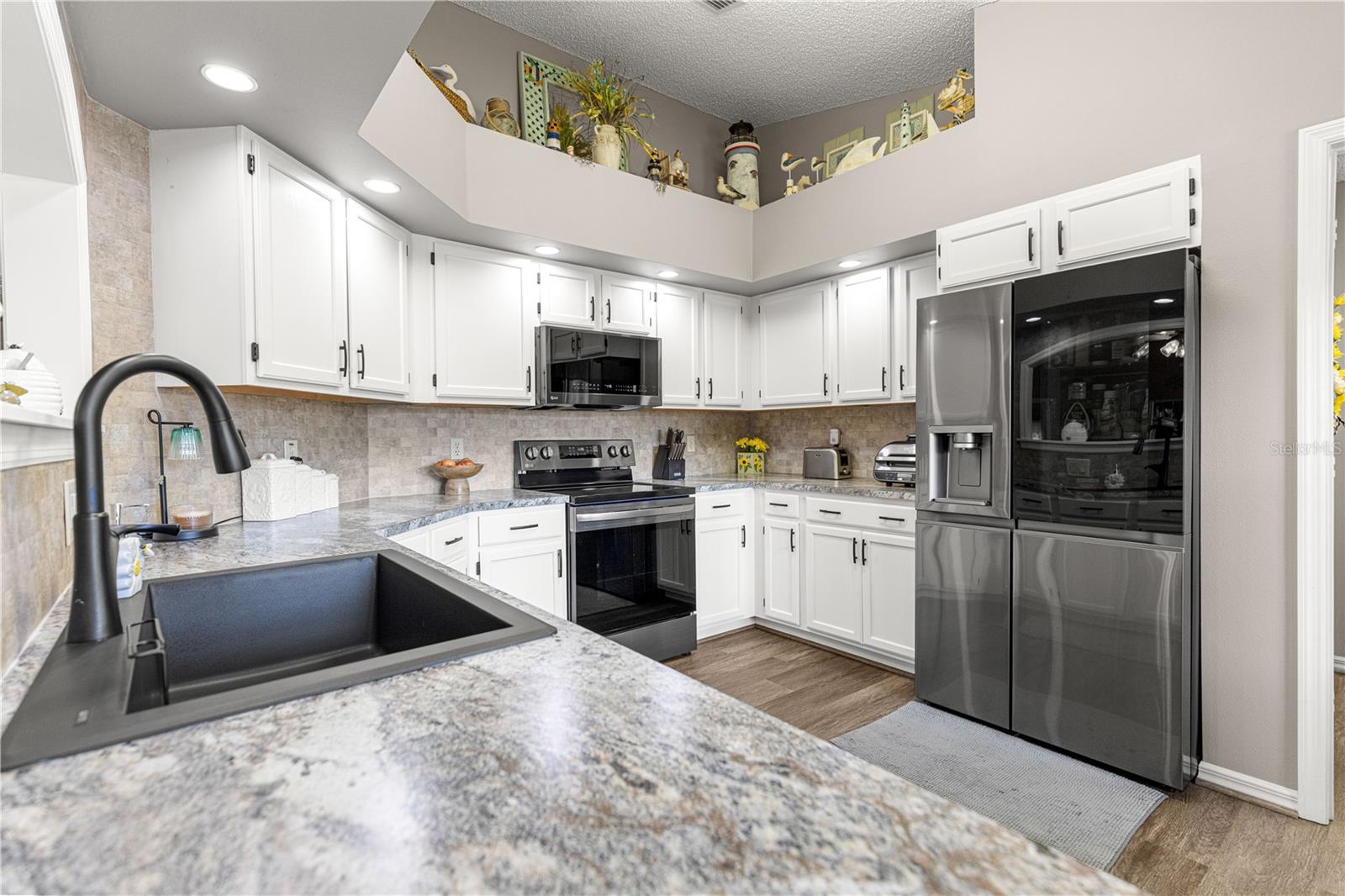 Image 26 of 67 For 9141 91st Circle