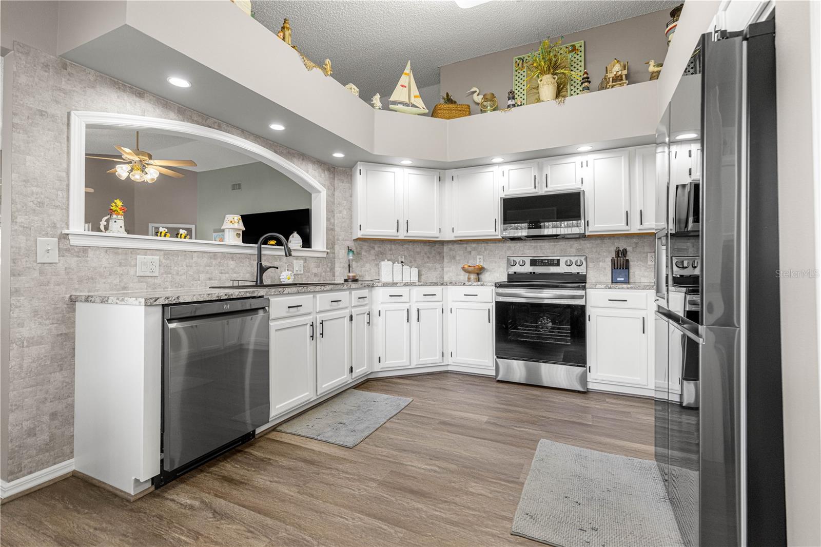 Image 28 of 67 For 9141 91st Circle