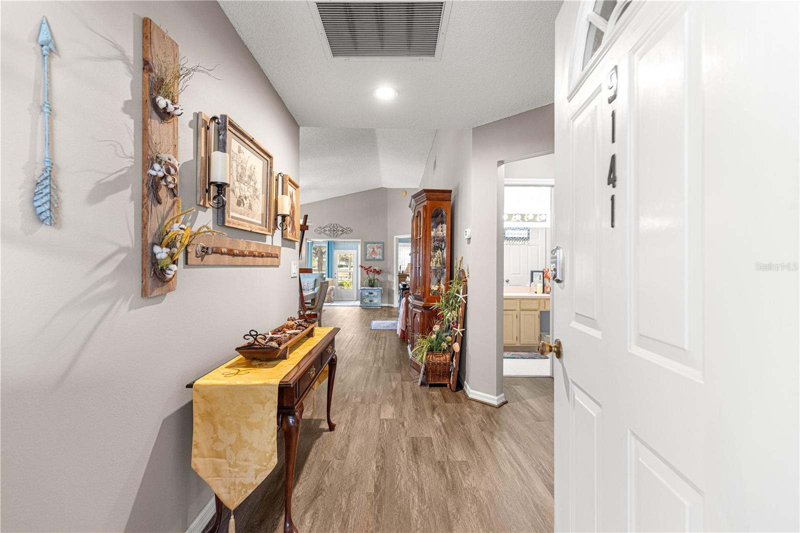 Image 7 of 67 For 9141 91st Circle