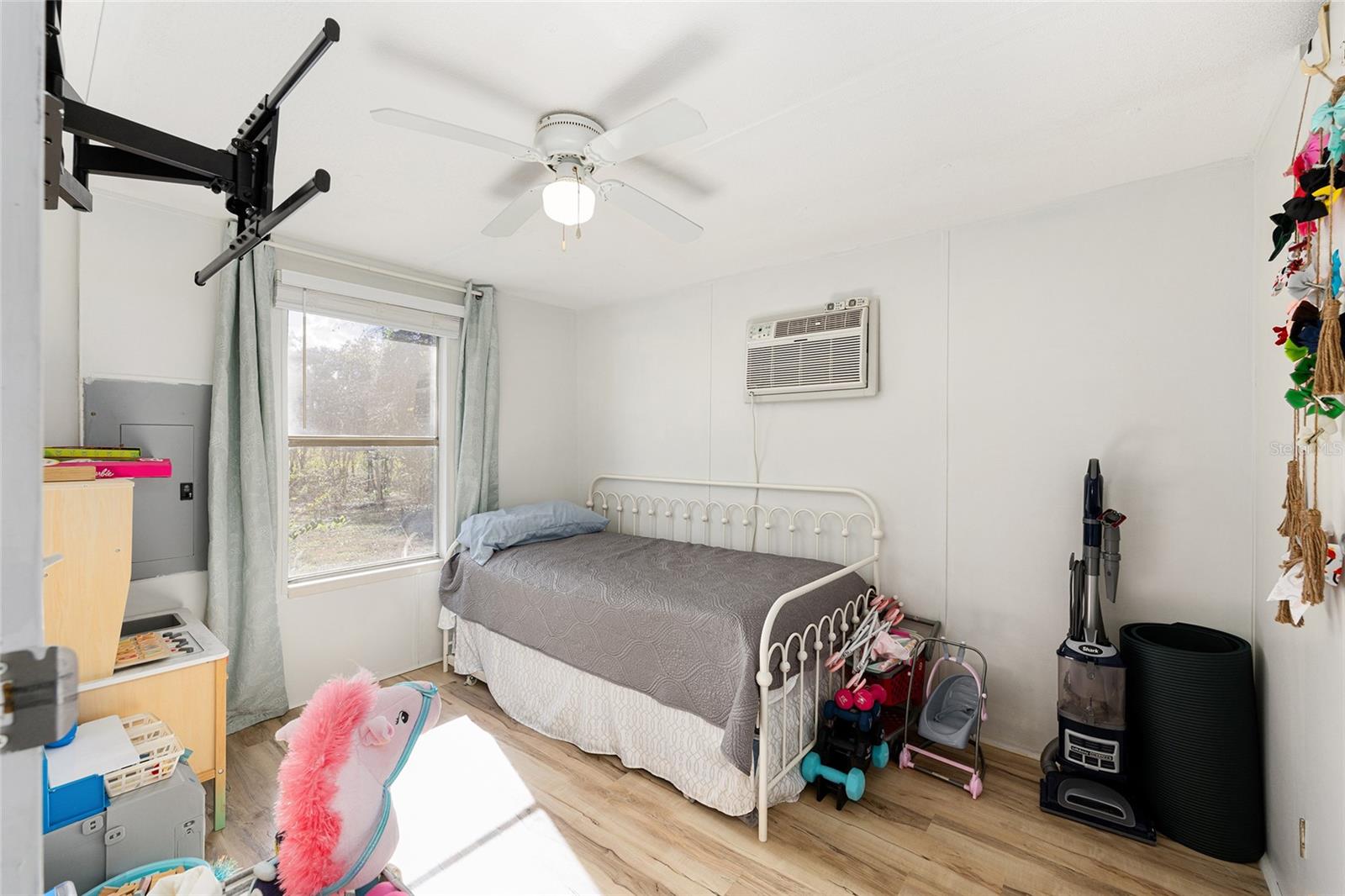 Image 20 of 33 For 5096 146th Lane