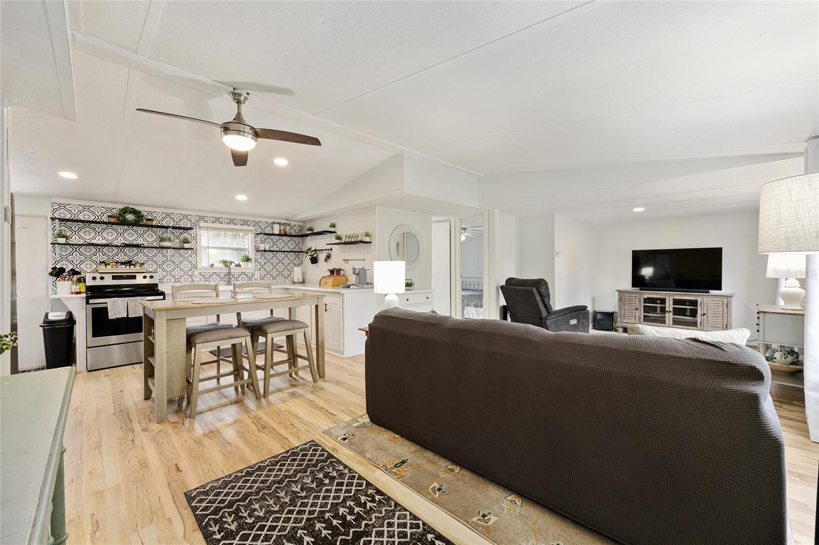 Image 5 of 33 For 5096 146th Lane