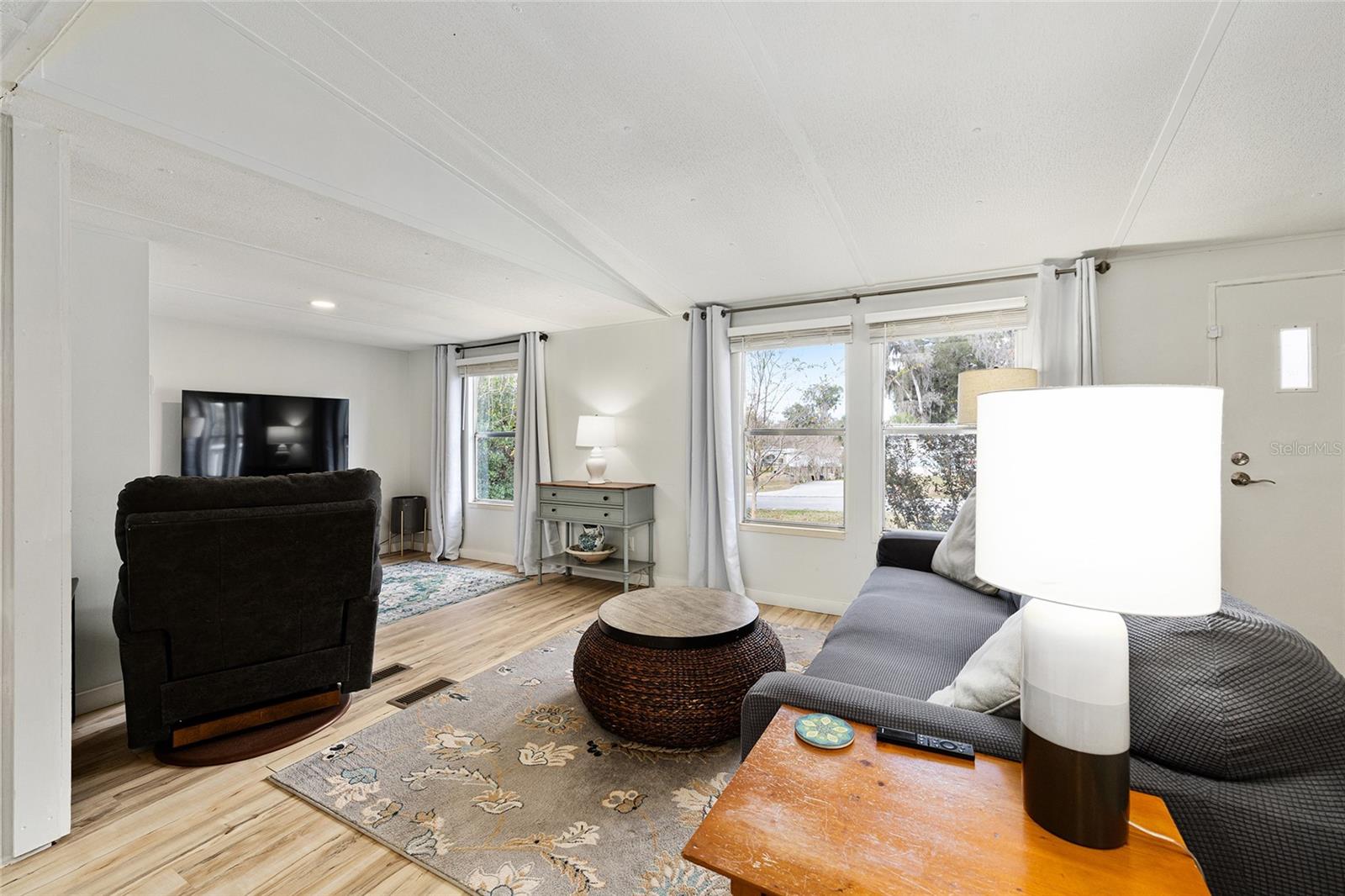 Image 7 of 33 For 5096 146th Lane