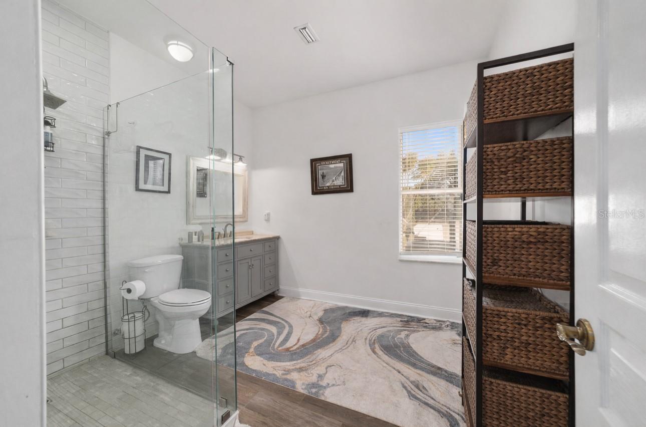 Image 22 of 90 For 5575 100th Street