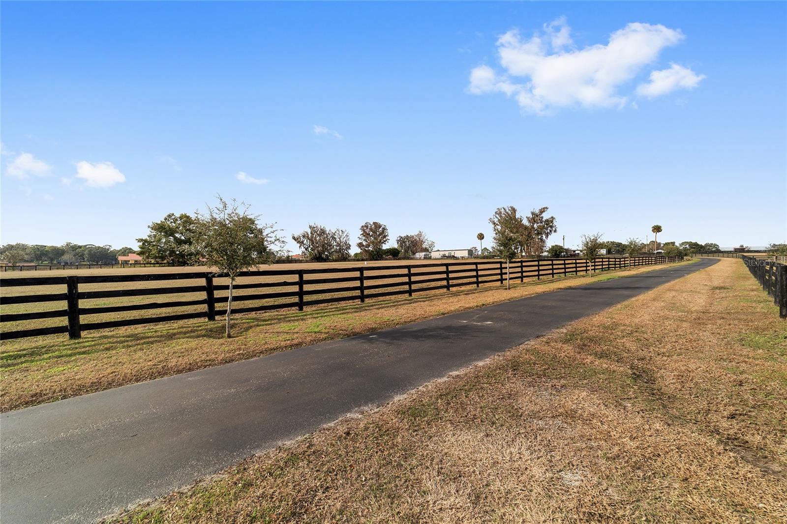 Image 54 of 90 For 5575 100th Street