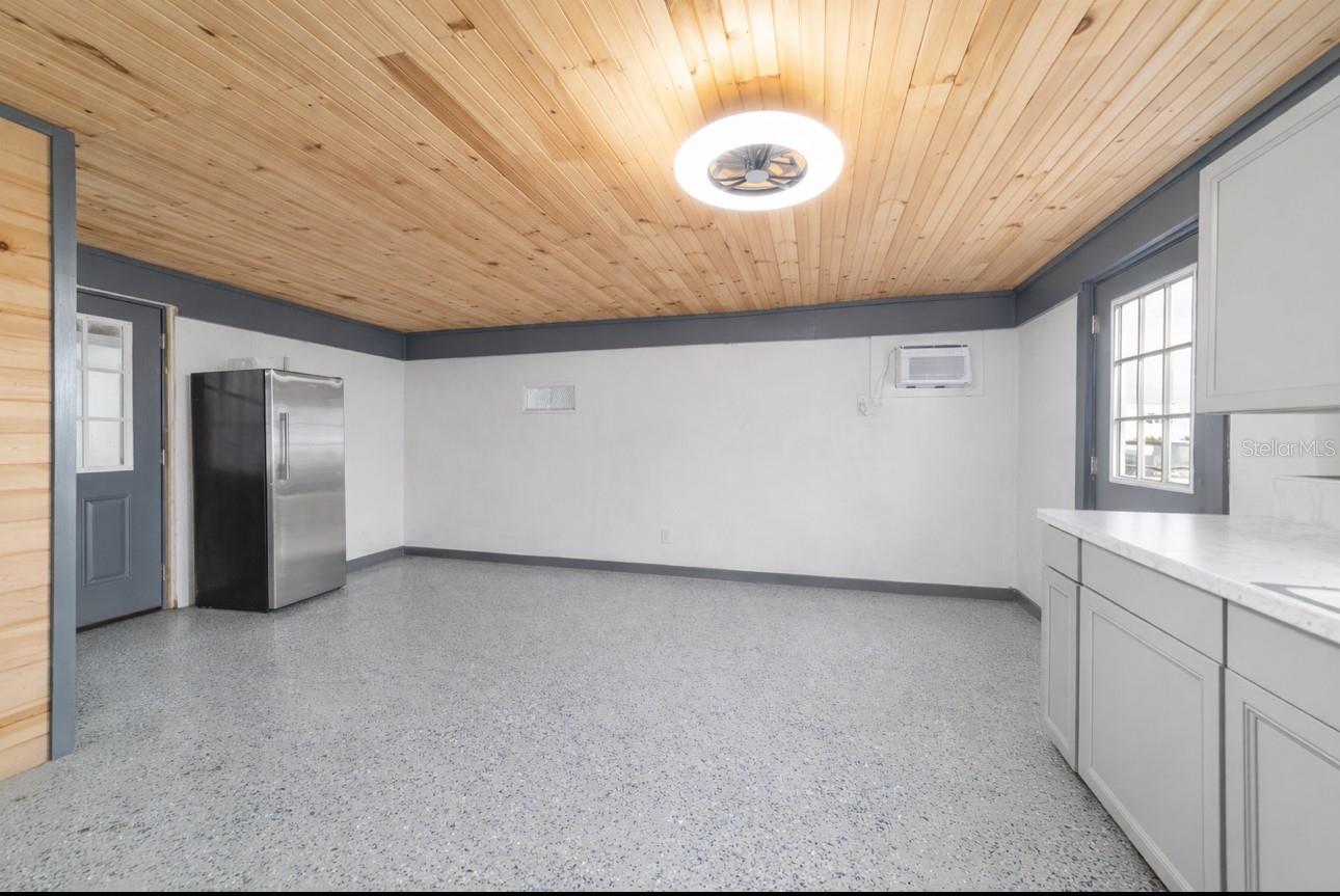 Image 71 of 90 For 5575 100th Street