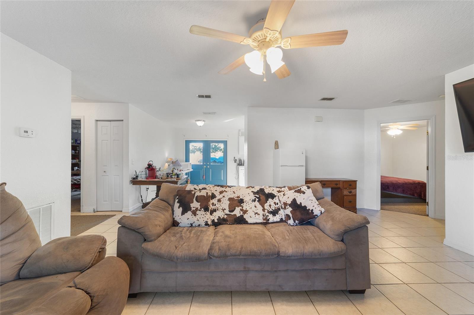 Image 20 of 47 For 5592 57th Avenue