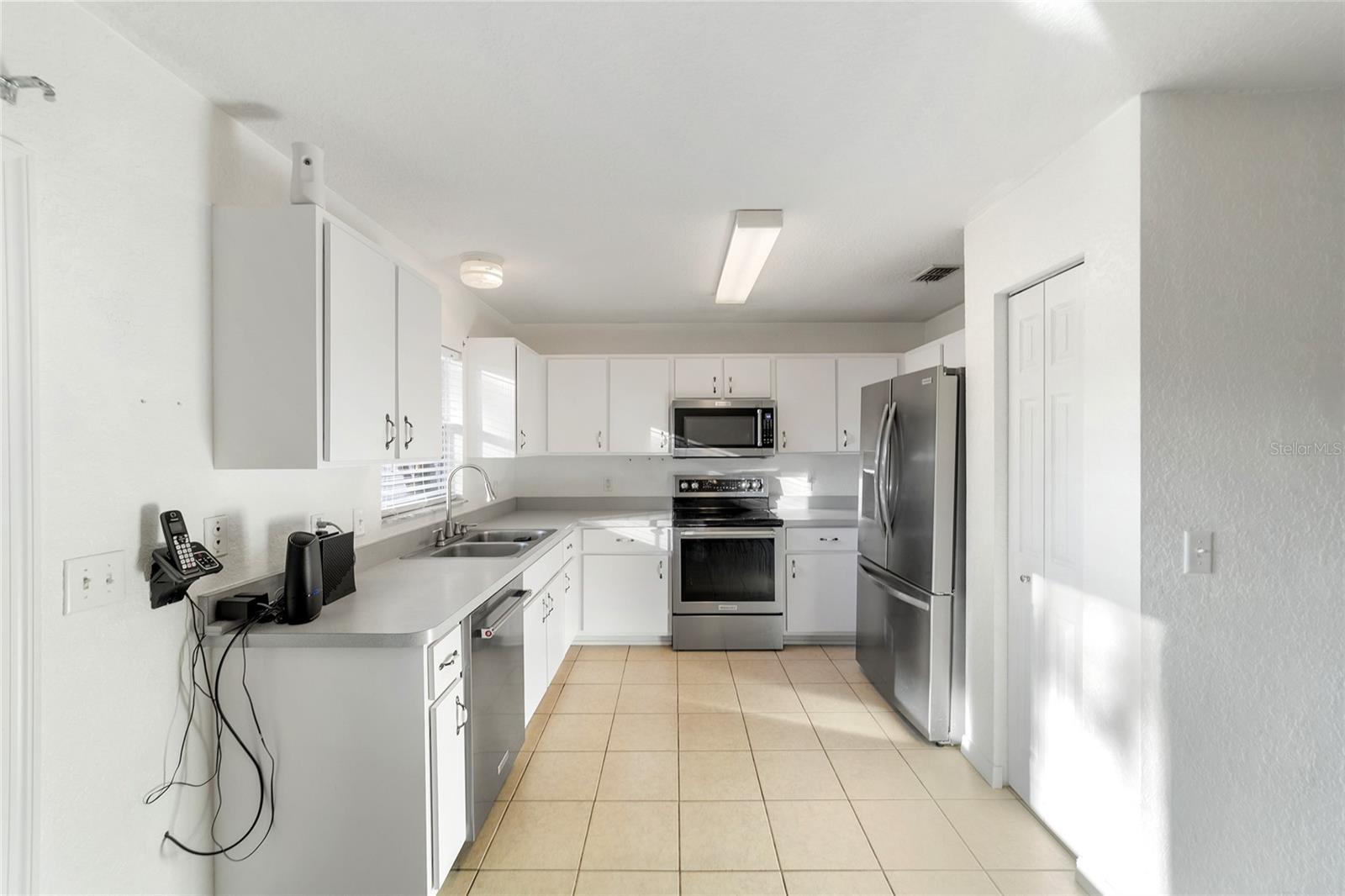 Image 23 of 47 For 5592 57th Avenue