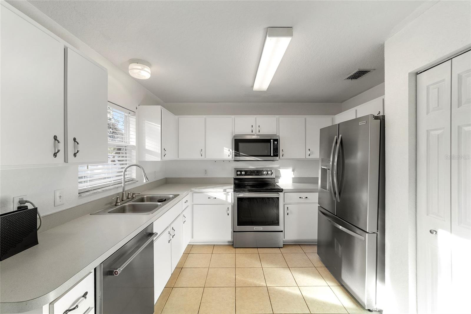 Image 24 of 47 For 5592 57th Avenue