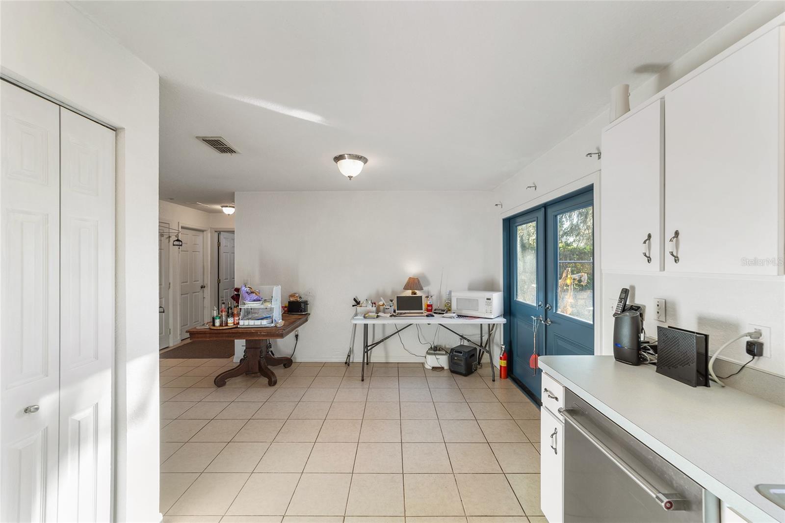 Image 26 of 47 For 5592 57th Avenue