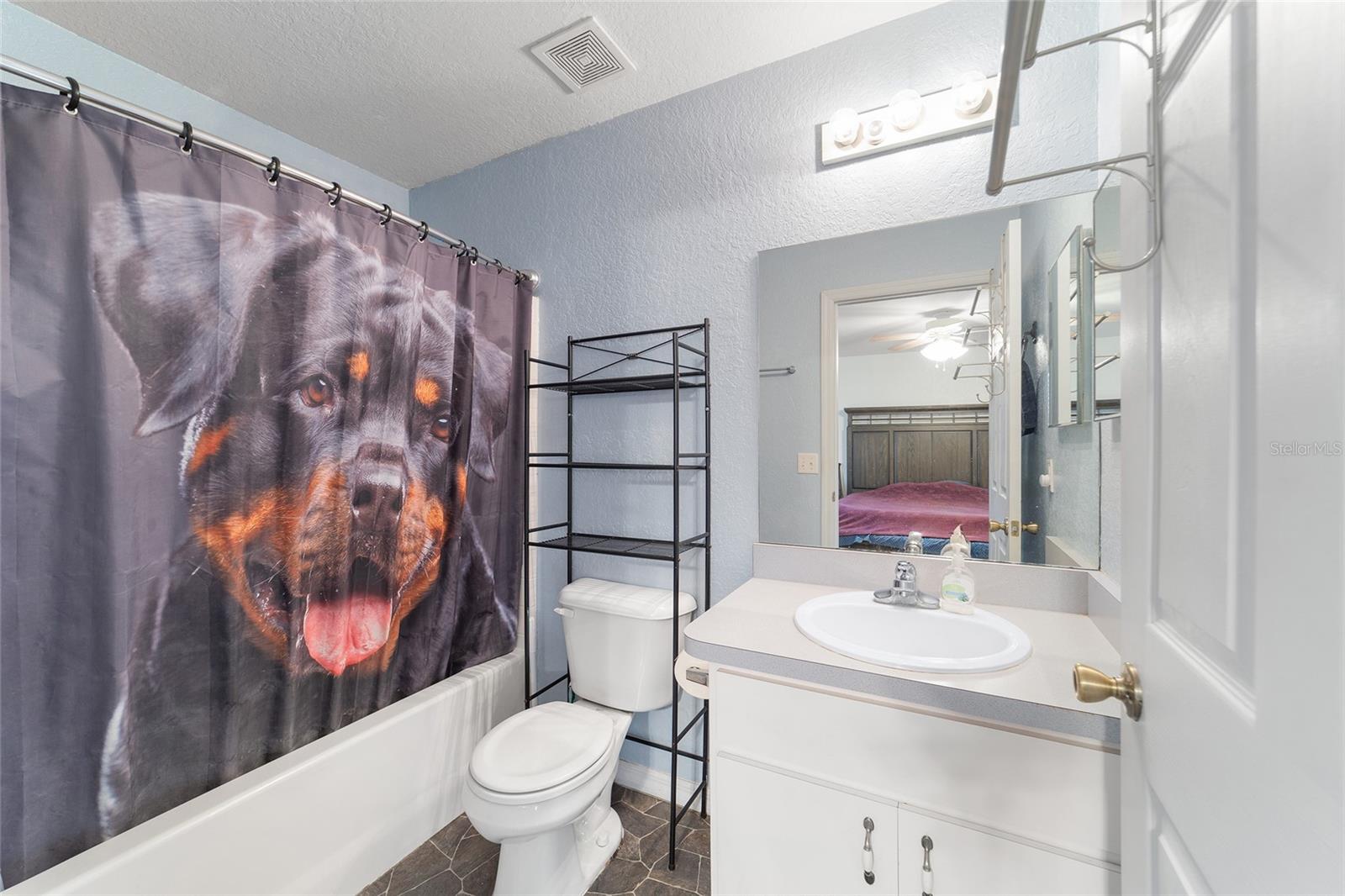 Image 36 of 47 For 5592 57th Avenue