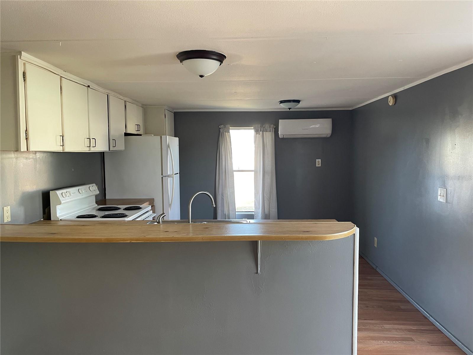 Image 6 of 13 For 9928 Perch Court