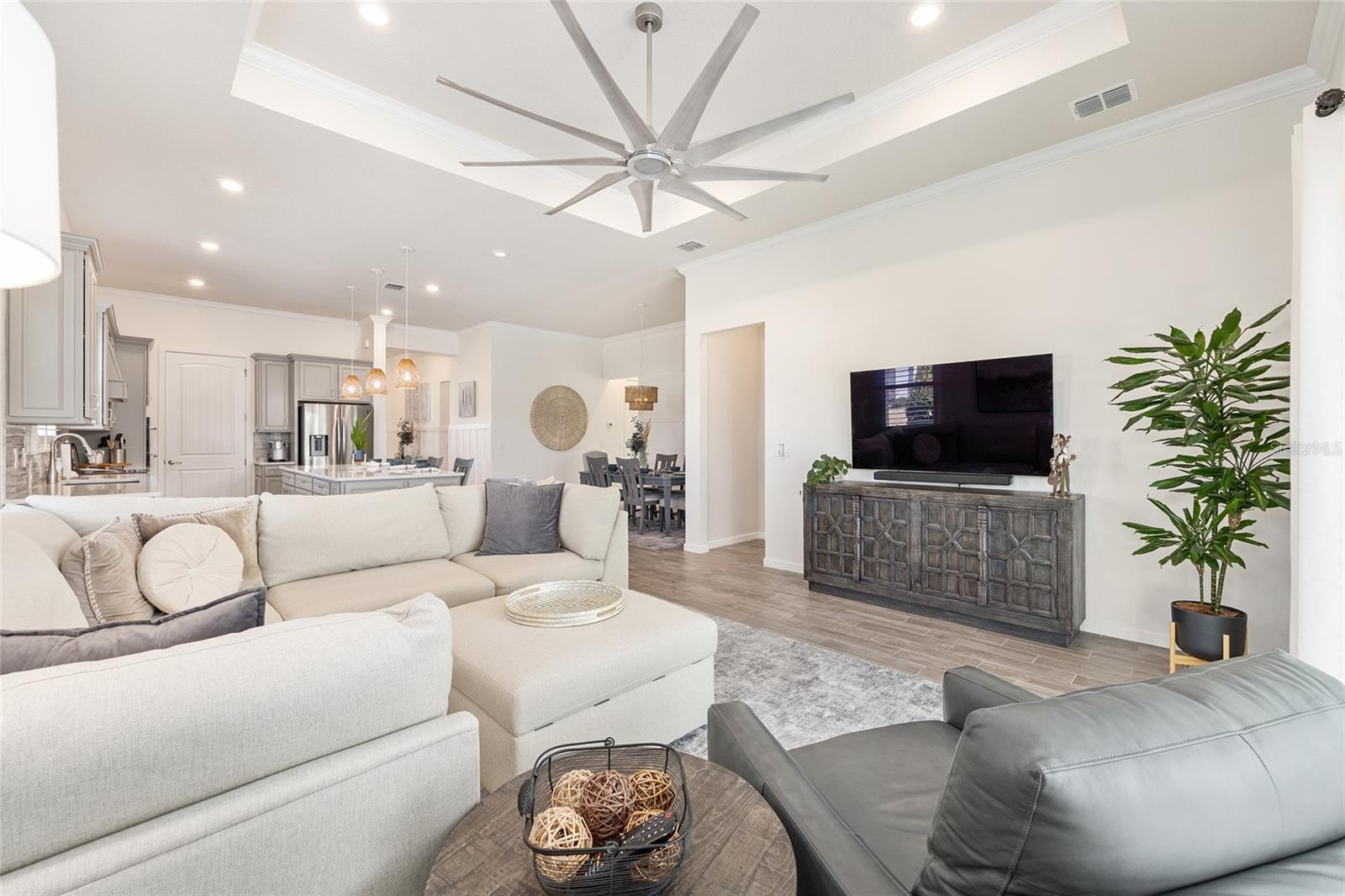 Image 5 of 48 For 5614 94th Avenue