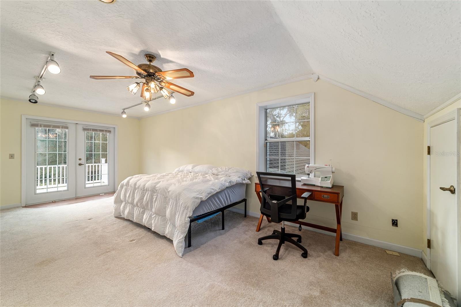 Image 24 of 100 For 9080 19th Avenue Road