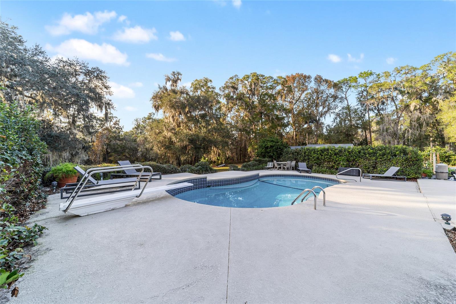 Image 27 of 100 For 9080 19th Avenue Road