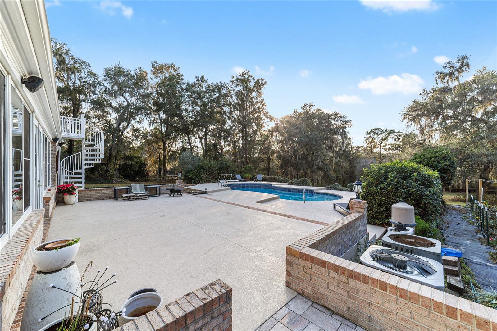 Image 29 of 100 For 9080 19th Avenue Road