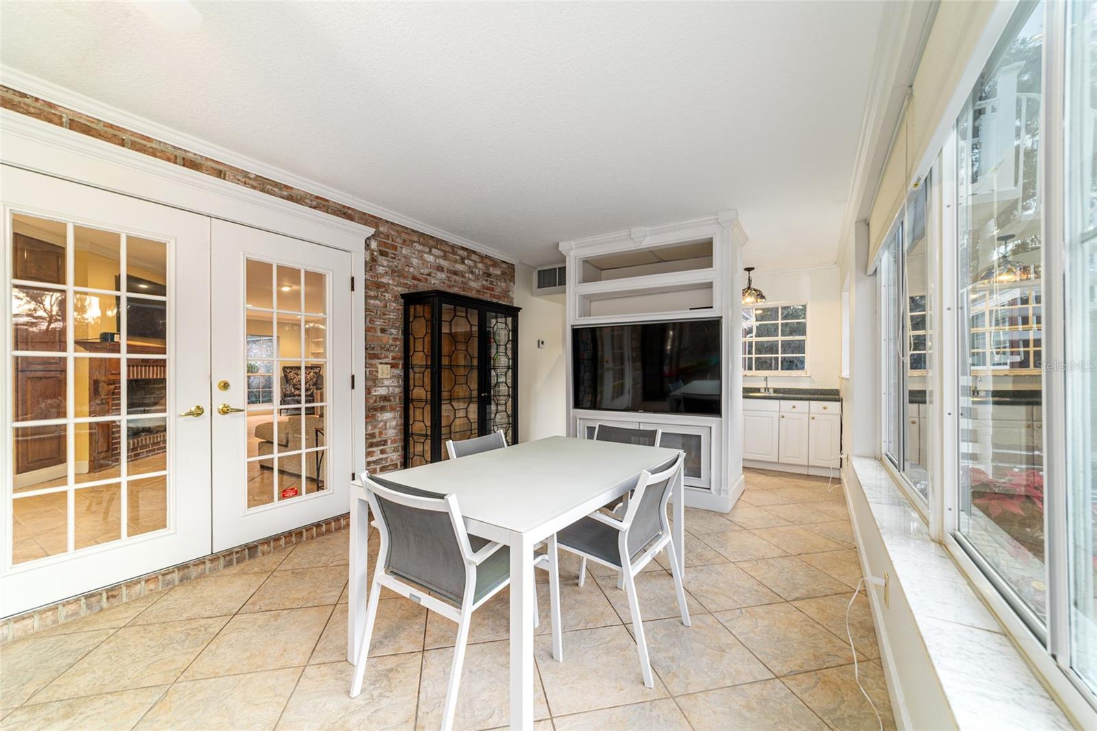 Image 36 of 100 For 9080 19th Avenue Road