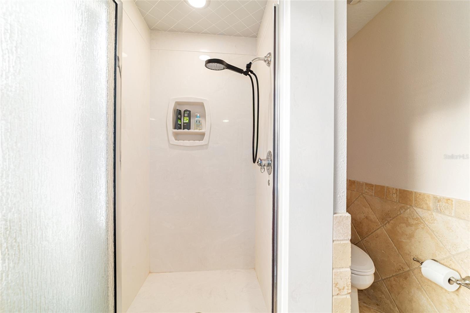 Image 44 of 100 For 9080 19th Avenue Road