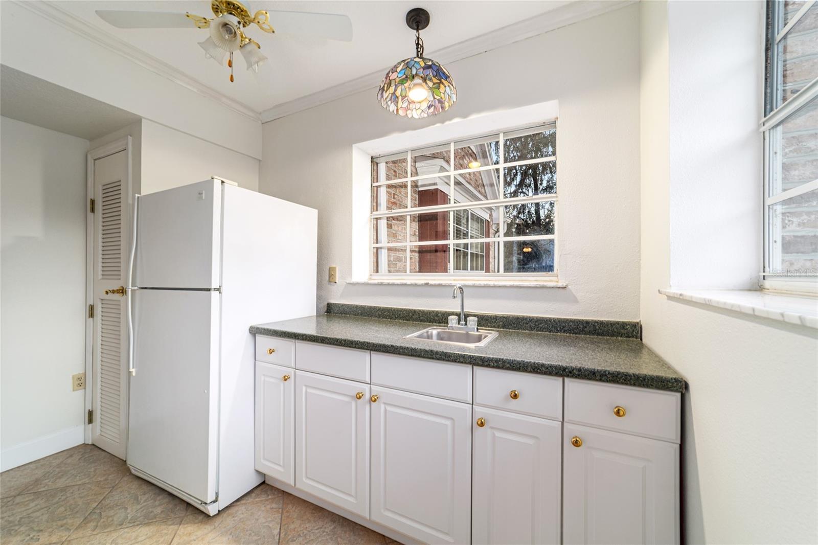 Image 52 of 100 For 9080 19th Avenue Road