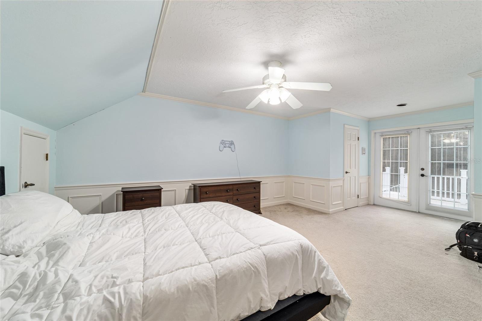 Image 59 of 100 For 9080 19th Avenue Road