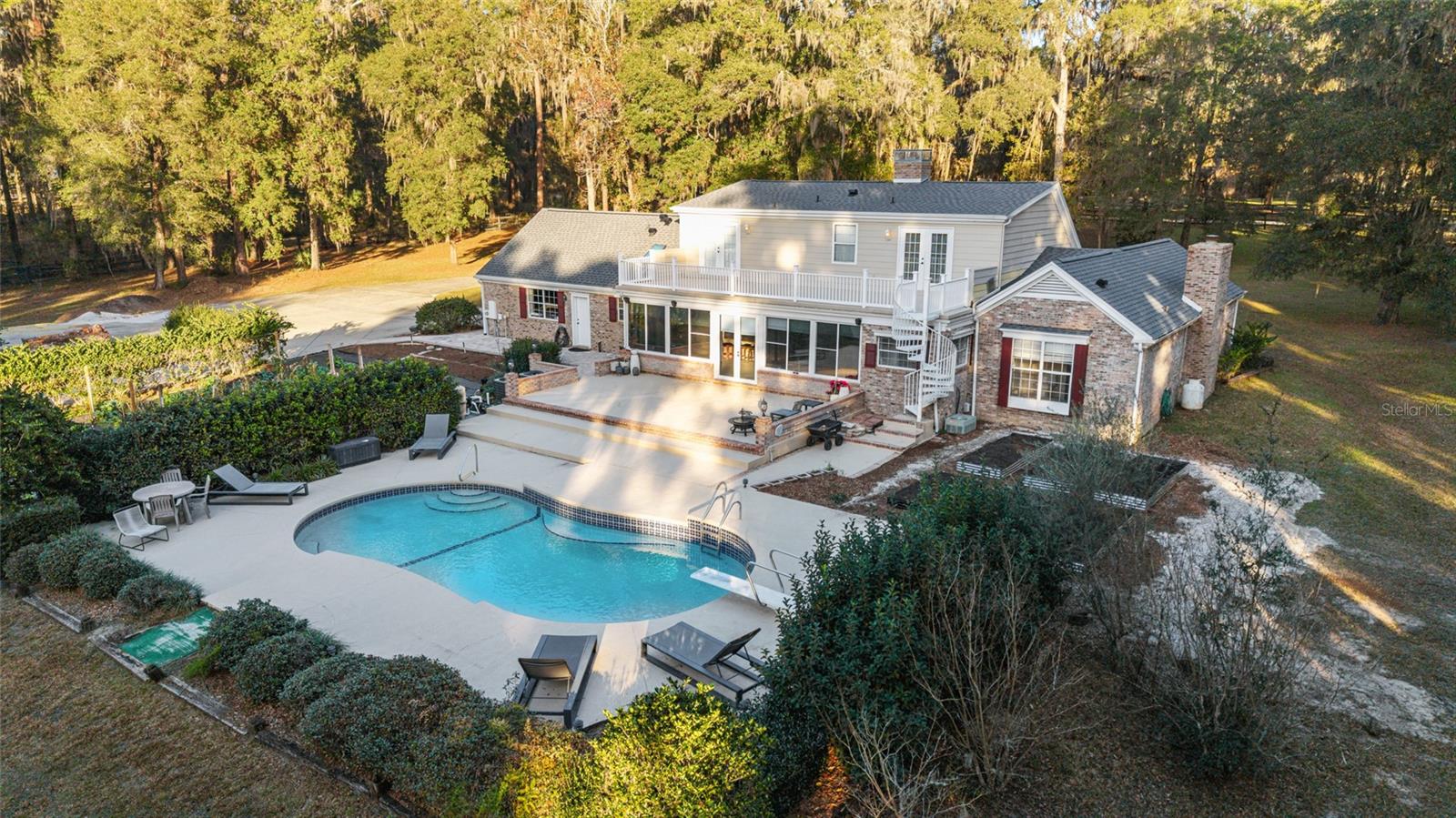 Image 87 of 100 For 9080 19th Avenue Road