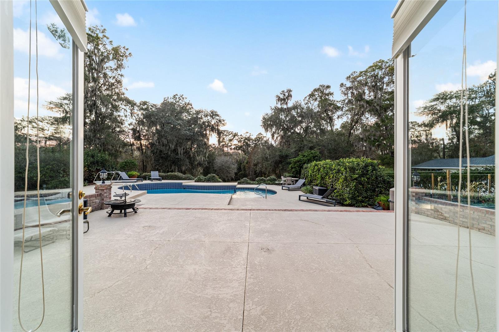 Image 95 of 100 For 9080 19th Avenue Road