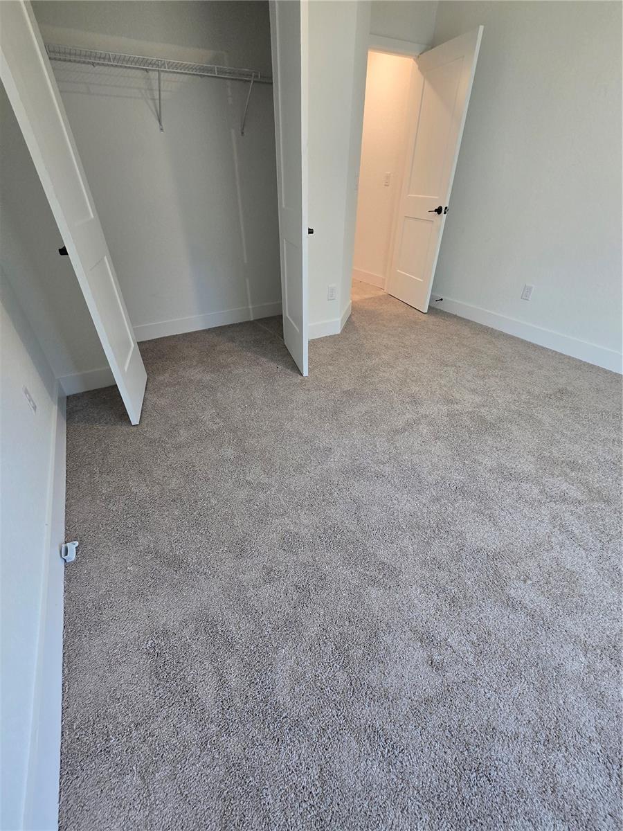 Listing photo id 8 for 2533 Clearwood Street