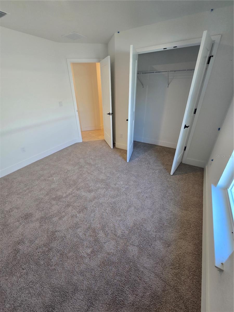 Listing photo id 6 for 2533 Clearwood Street