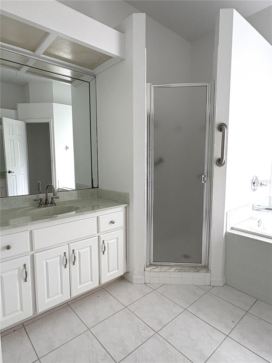 Image 17 of 60 For 18956 93rd Loop