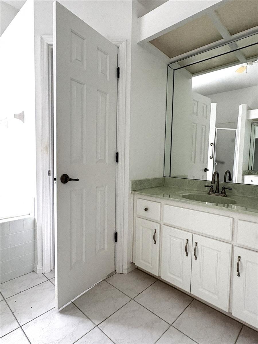 Image 18 of 60 For 18956 93rd Loop