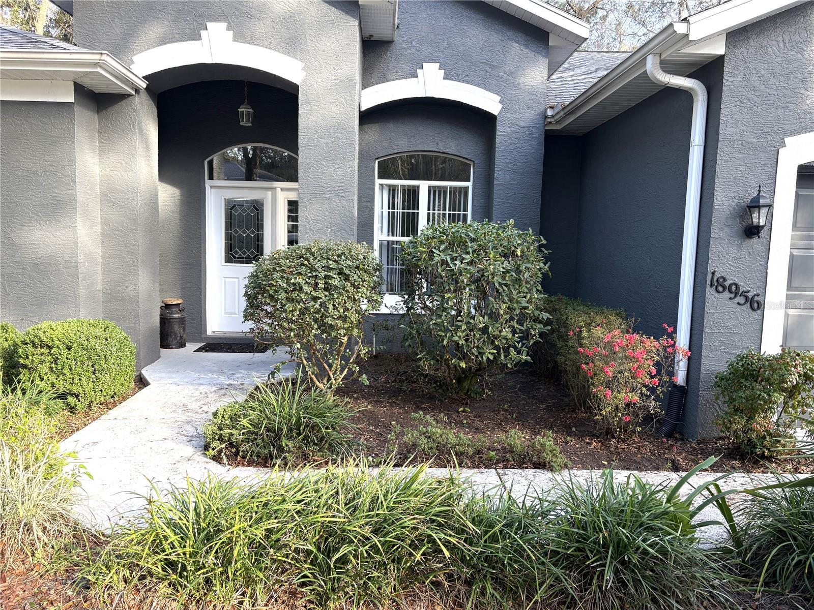 Image 2 of 60 For 18956 93rd Loop