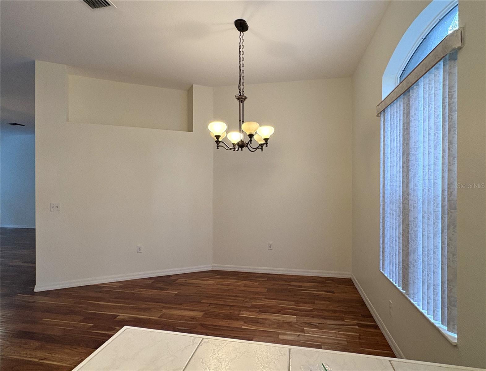 Image 4 of 60 For 18956 93rd Loop