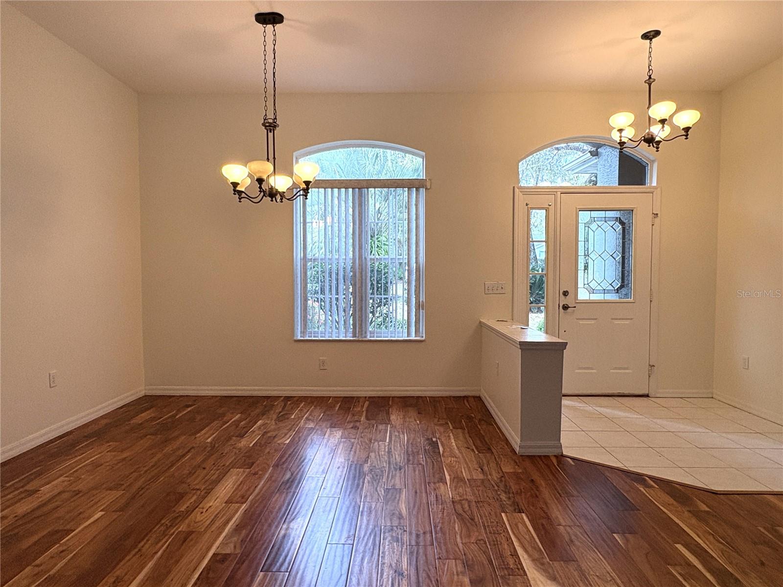 Image 5 of 60 For 18956 93rd Loop