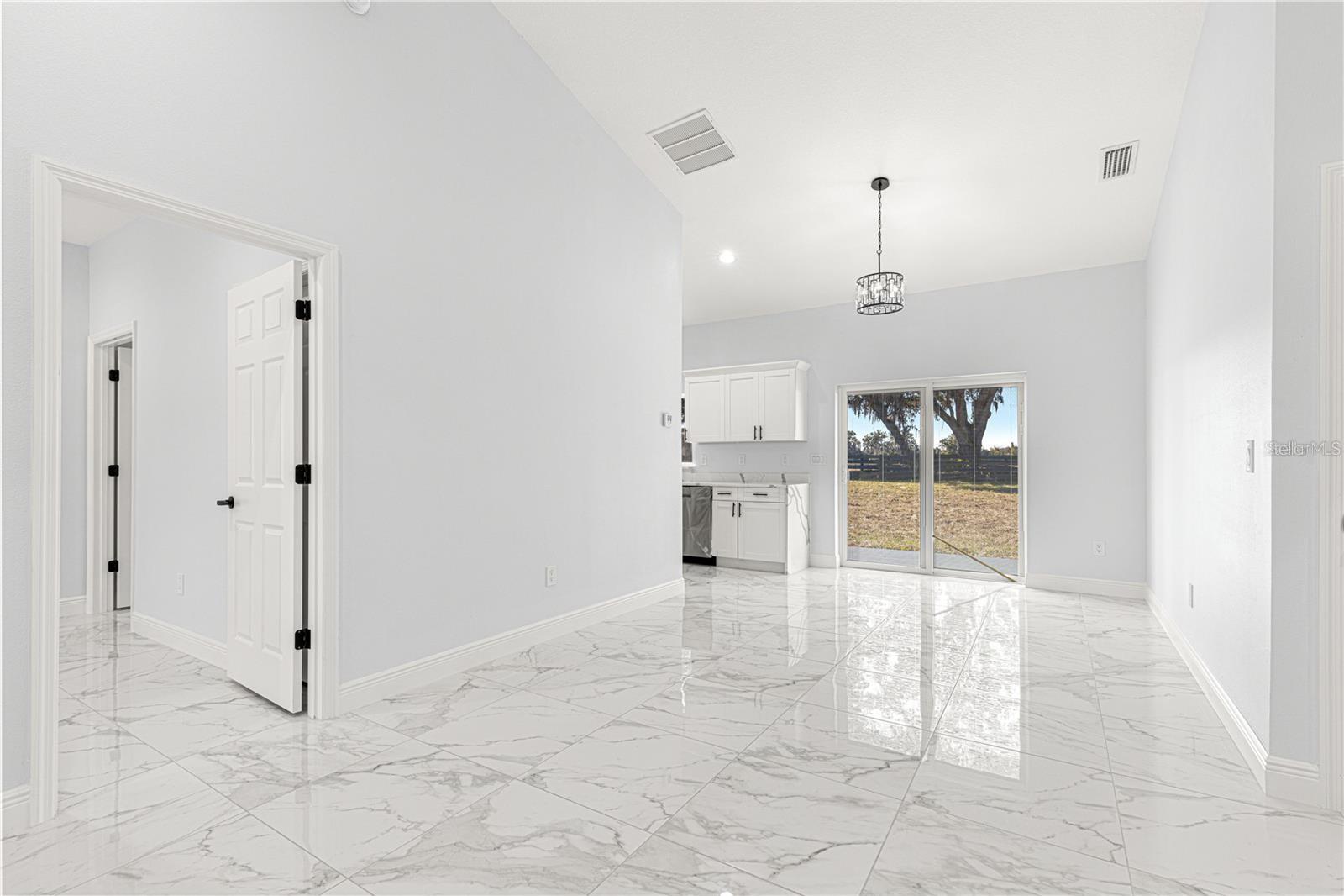 Image 14 of 28 For 15224 61st Court