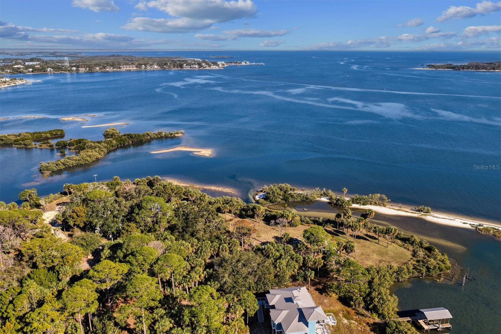 Listing photo id 4 for  136 Place 