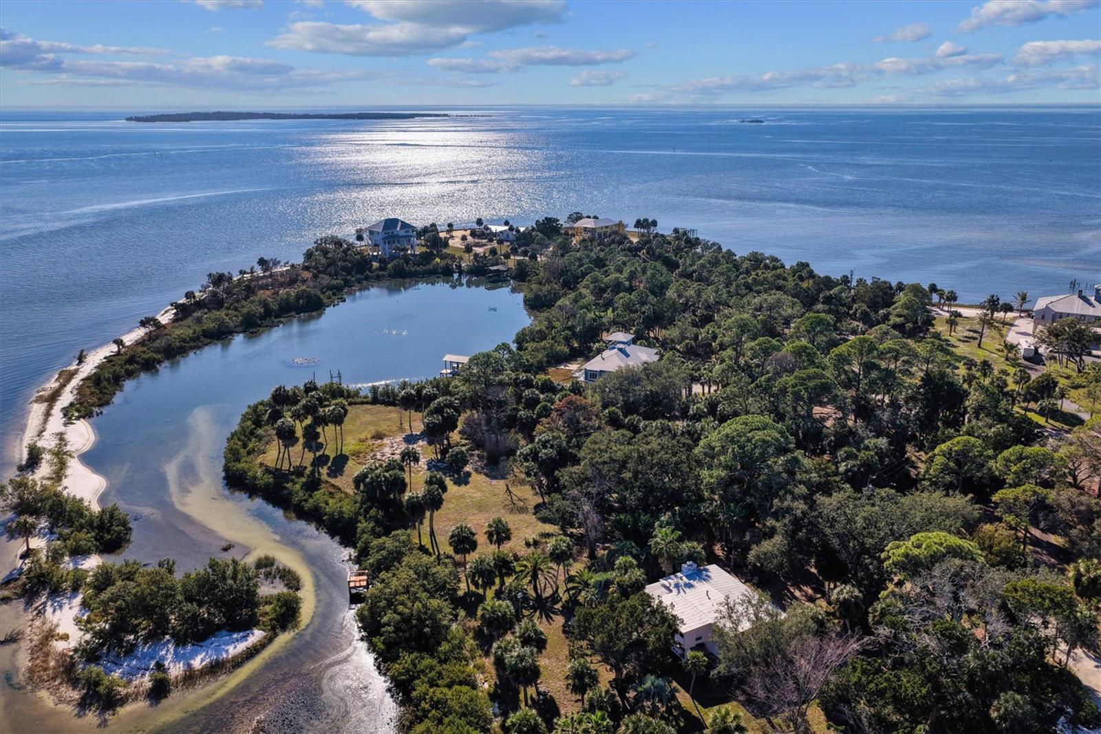 Listing photo id 7 for  136 Place 