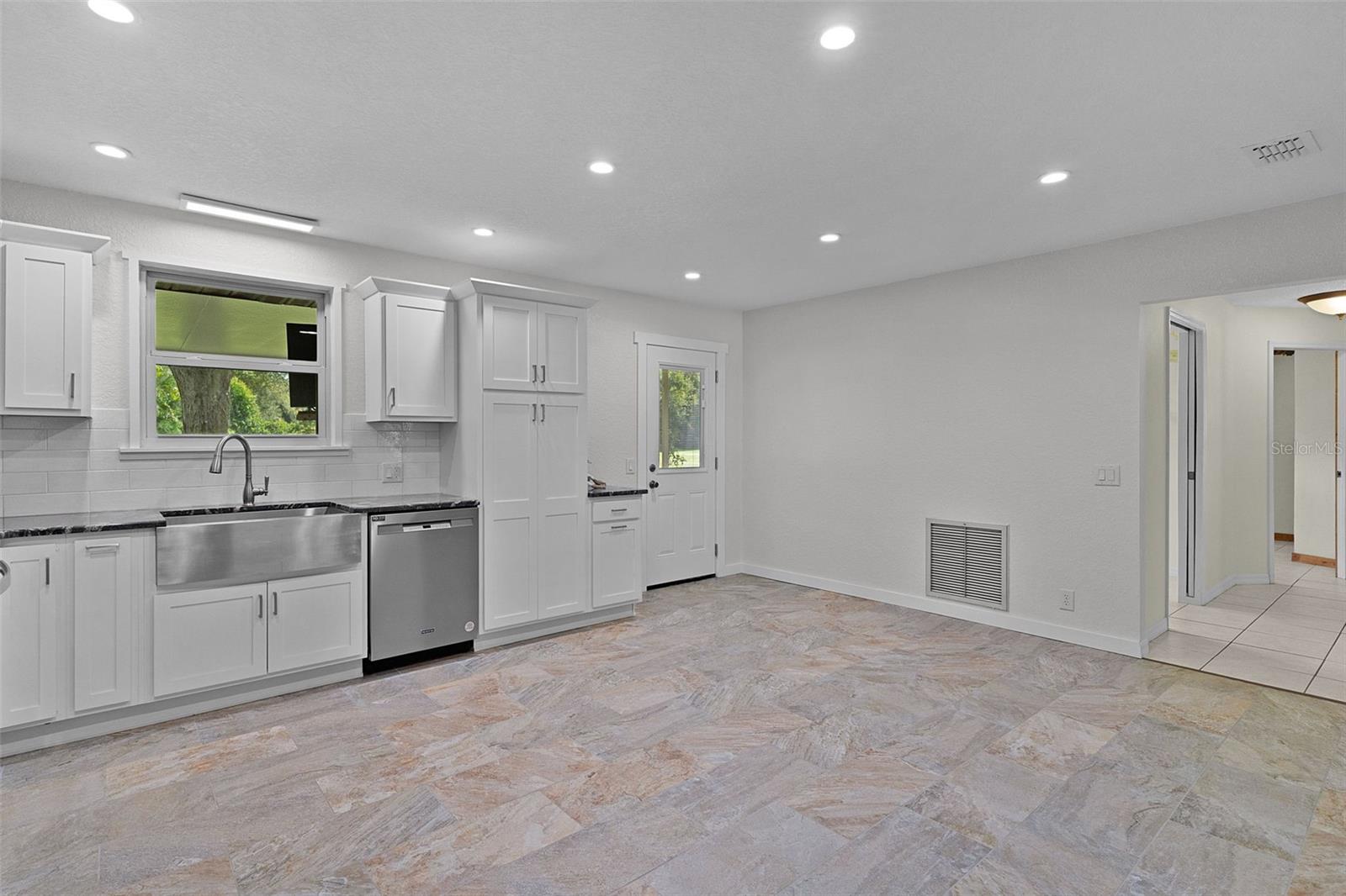 Image 29 of 54 For 14635 28th Court