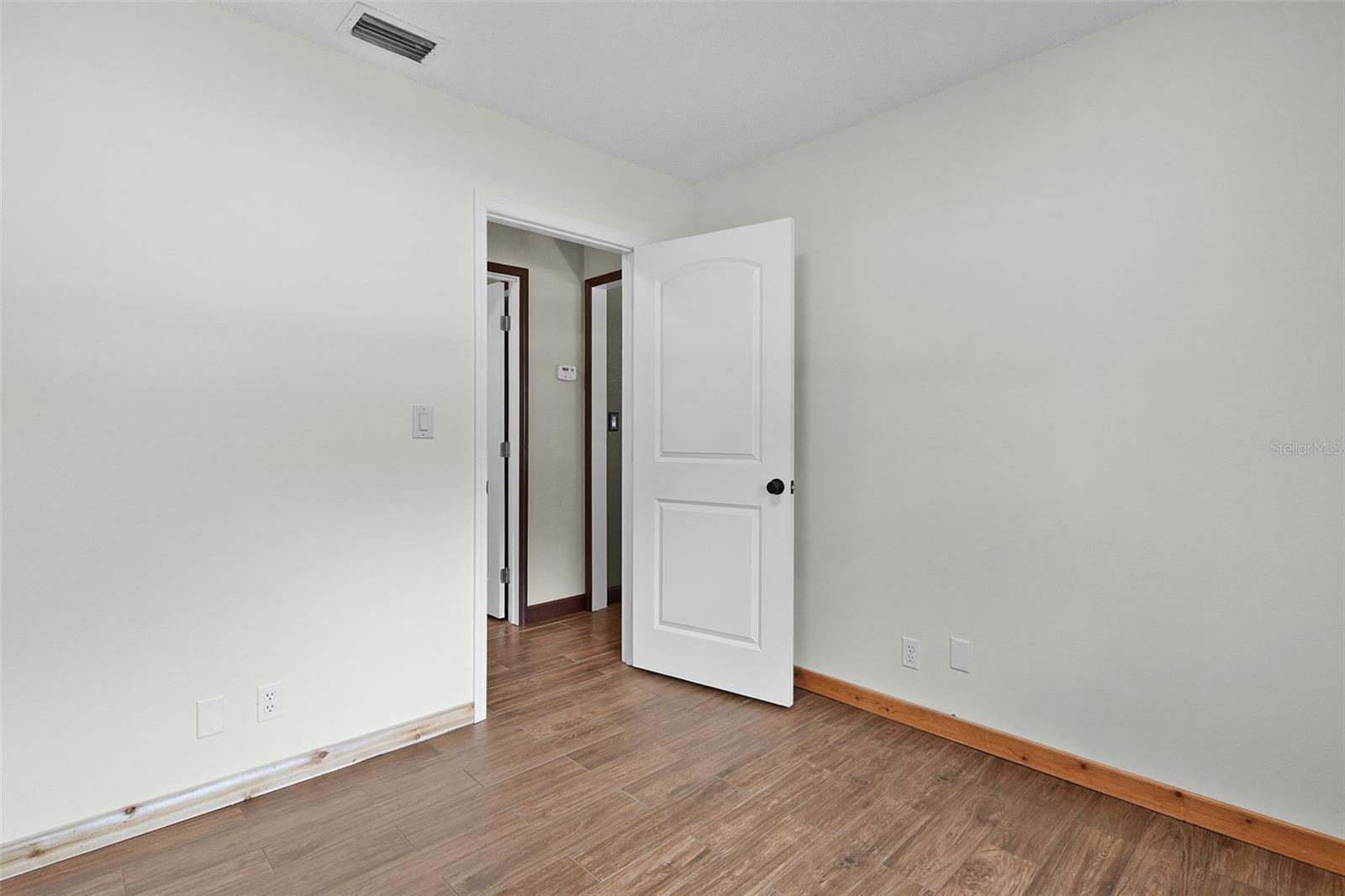 Image 45 of 54 For 14635 28th Court