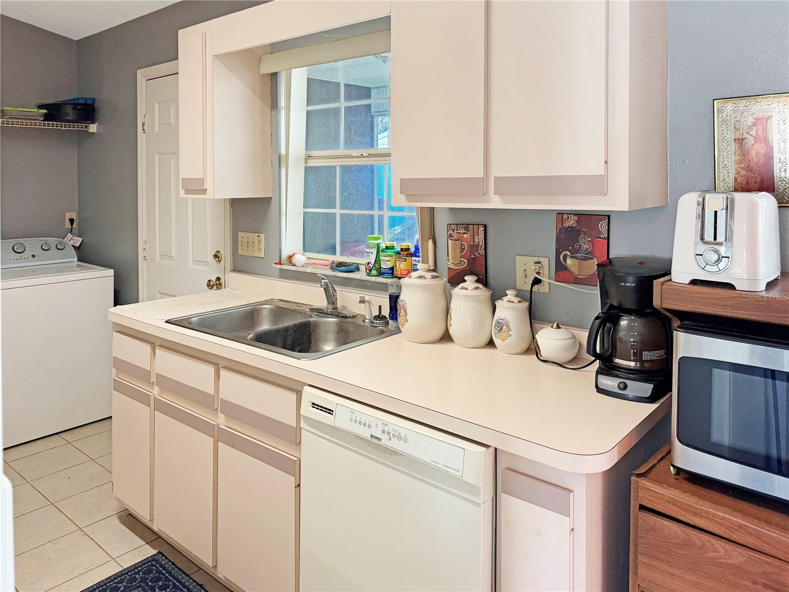 Image 17 of 27 For 5730 41 Street