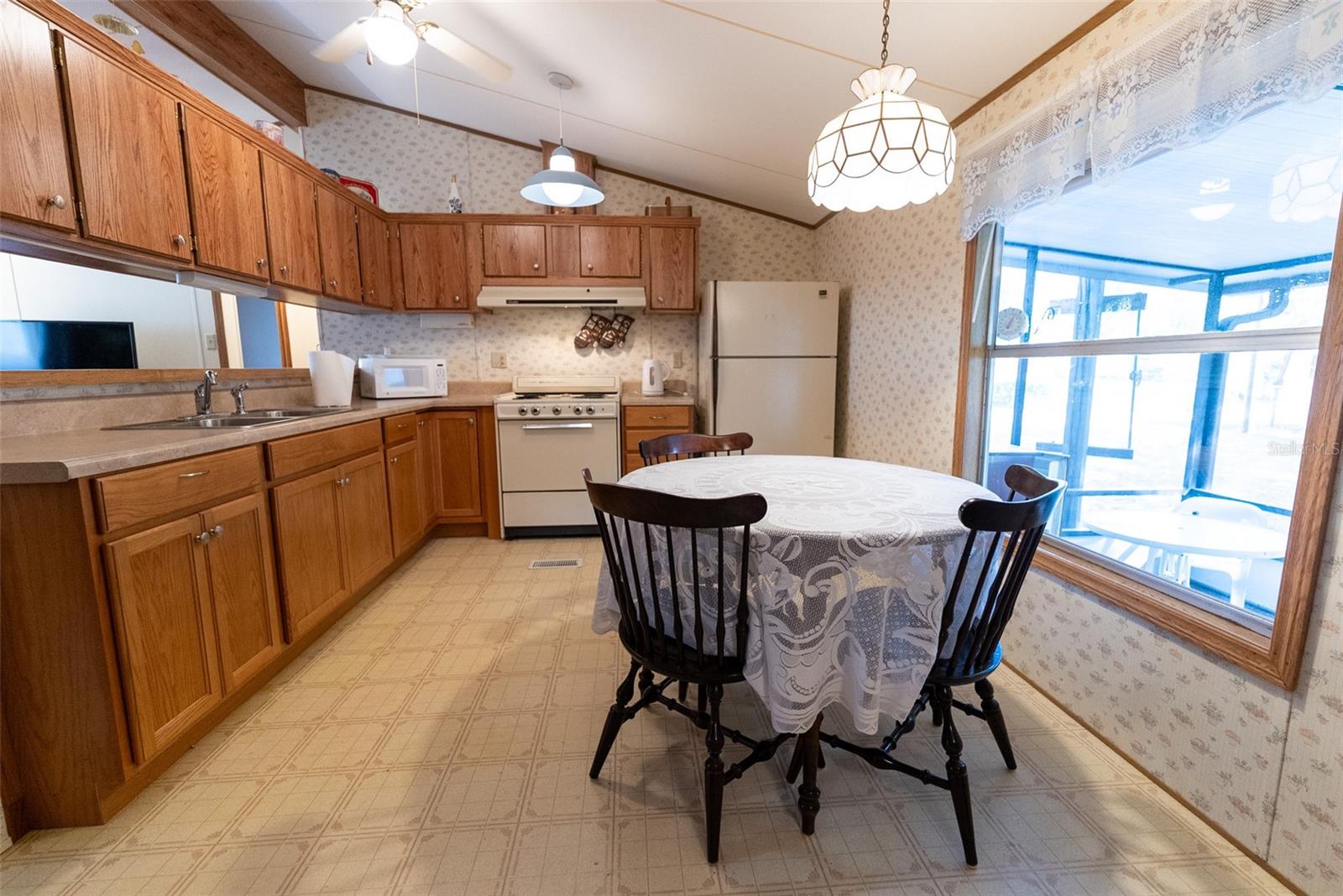 Image 13 of 63 For 14865 148th Court