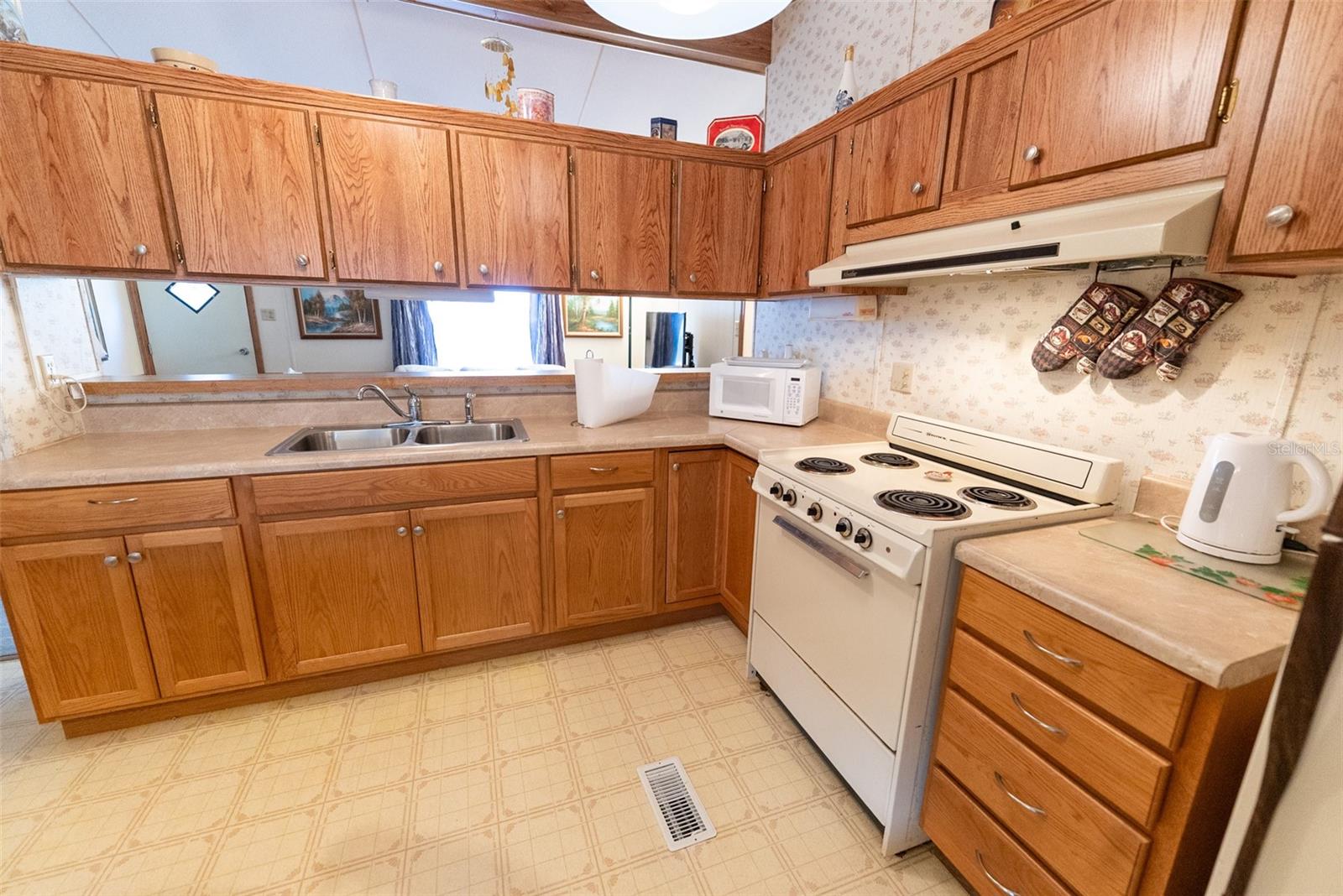 Image 19 of 63 For 14865 148th Court