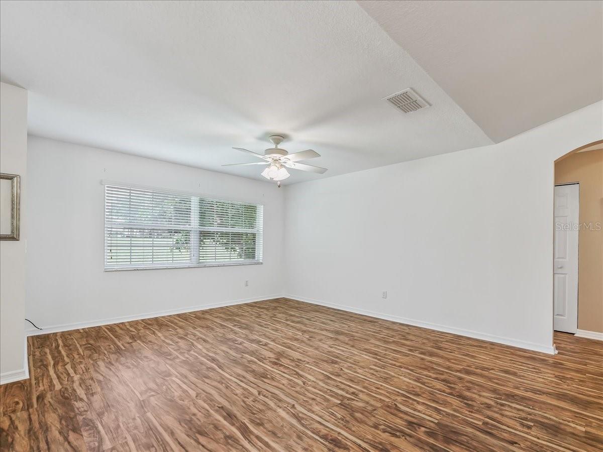 Image 15 of 52 For 11025 174 Loop