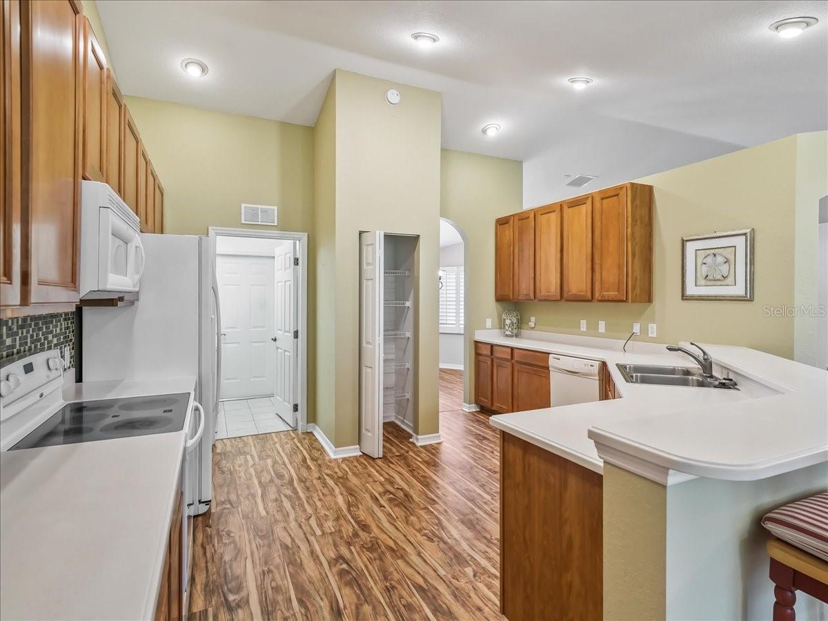 Image 17 of 52 For 11025 174 Loop