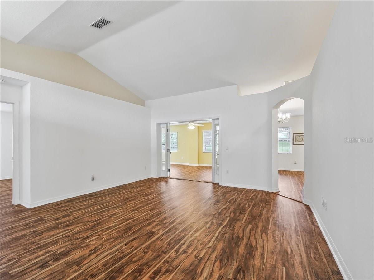 Image 6 of 52 For 11025 174 Loop