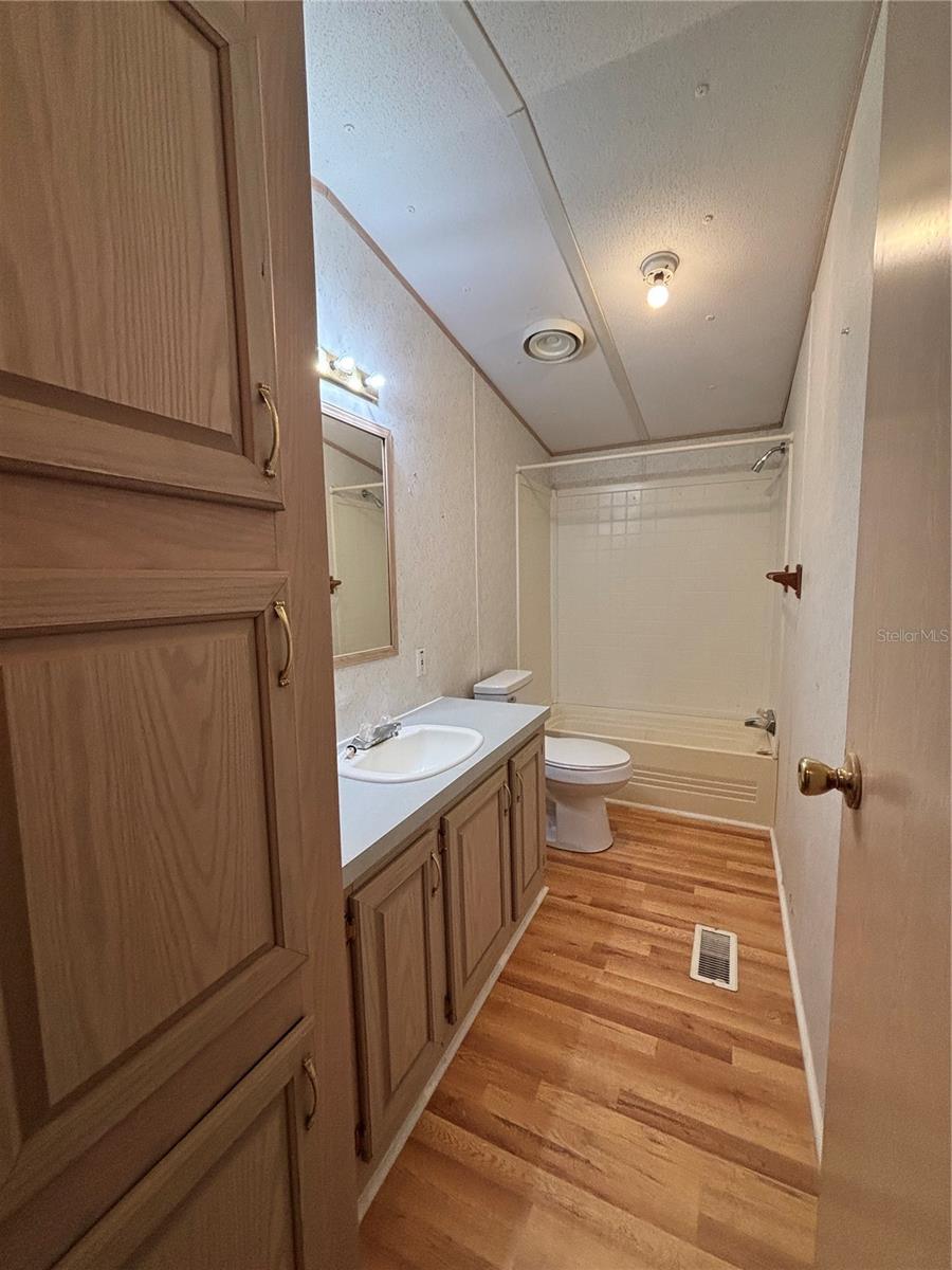 Image 21 of 28 For 14120 95th Avenue