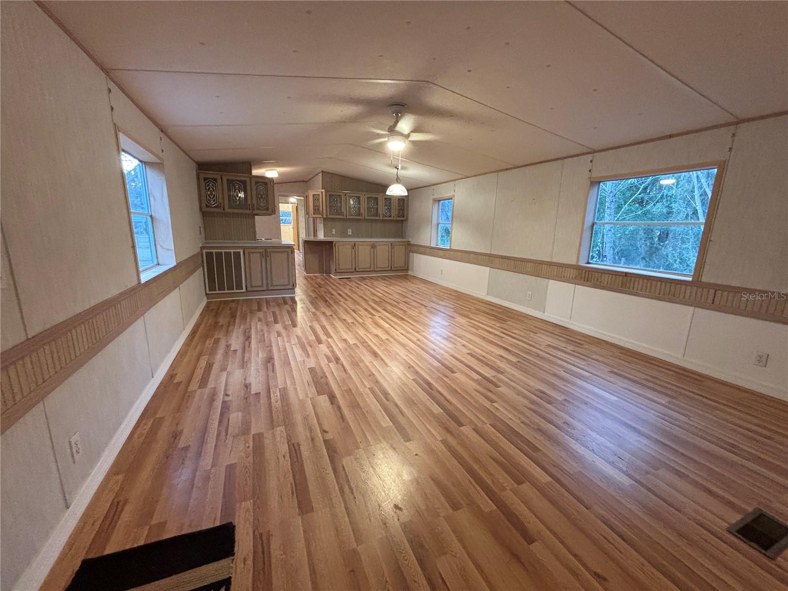 Image 5 of 28 For 14120 95th Avenue