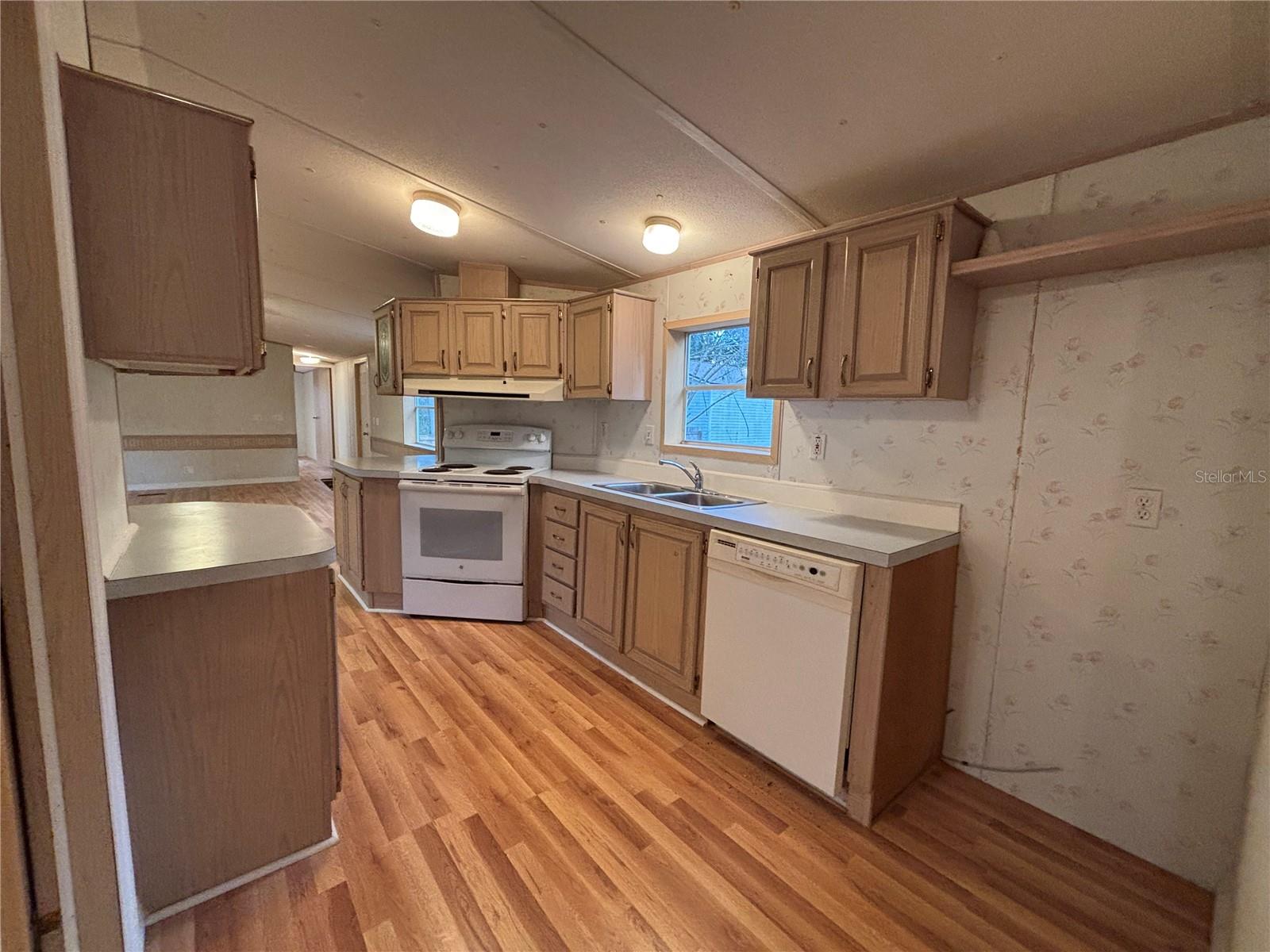 Image 8 of 28 For 14120 95th Avenue